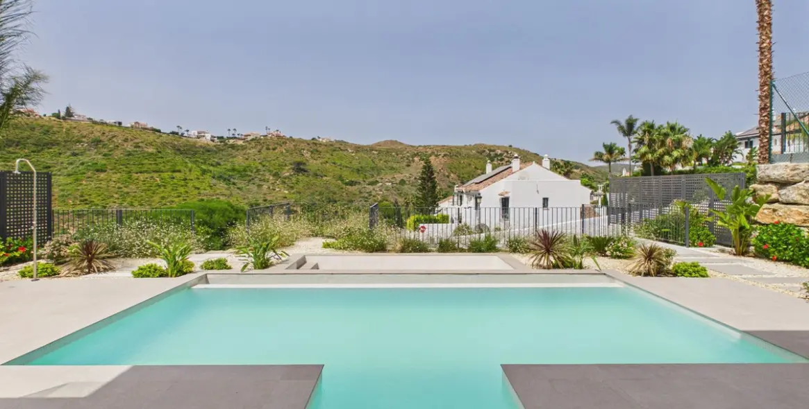 Venta de villa independiente en La Duquesa 2