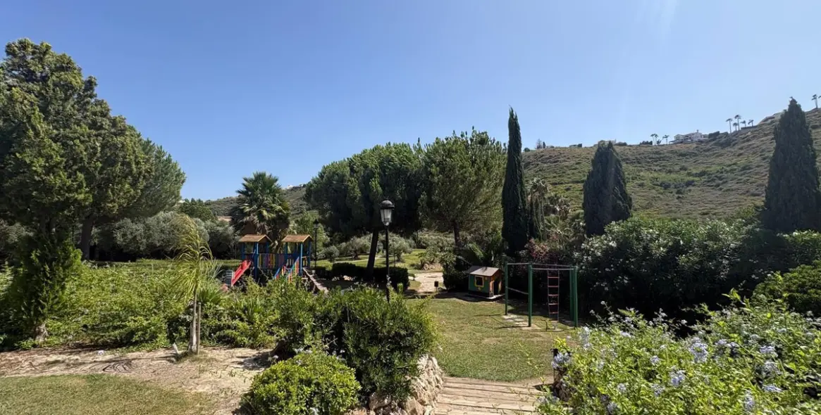 Venta de villa independiente en La Duquesa 52