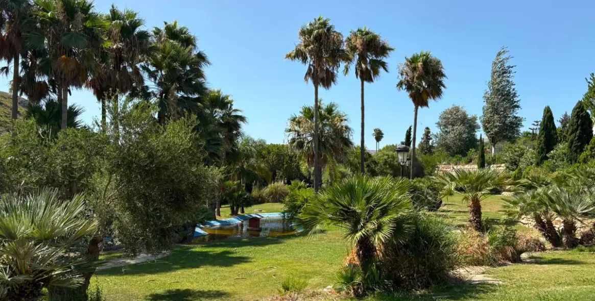 Venta de villa independiente en La Duquesa 53