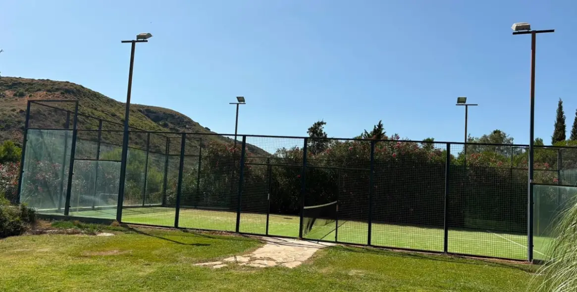 Venta de villa independiente en La Duquesa 55