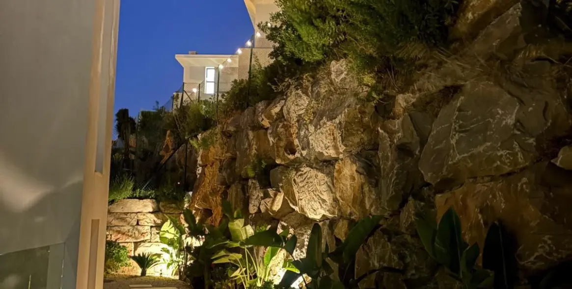 Venta de villa independiente en La Duquesa 60