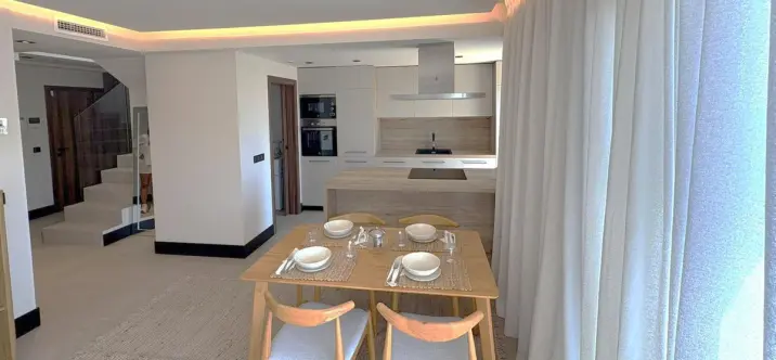 Sale of penthouse duplex in Nueva Andalucía 2