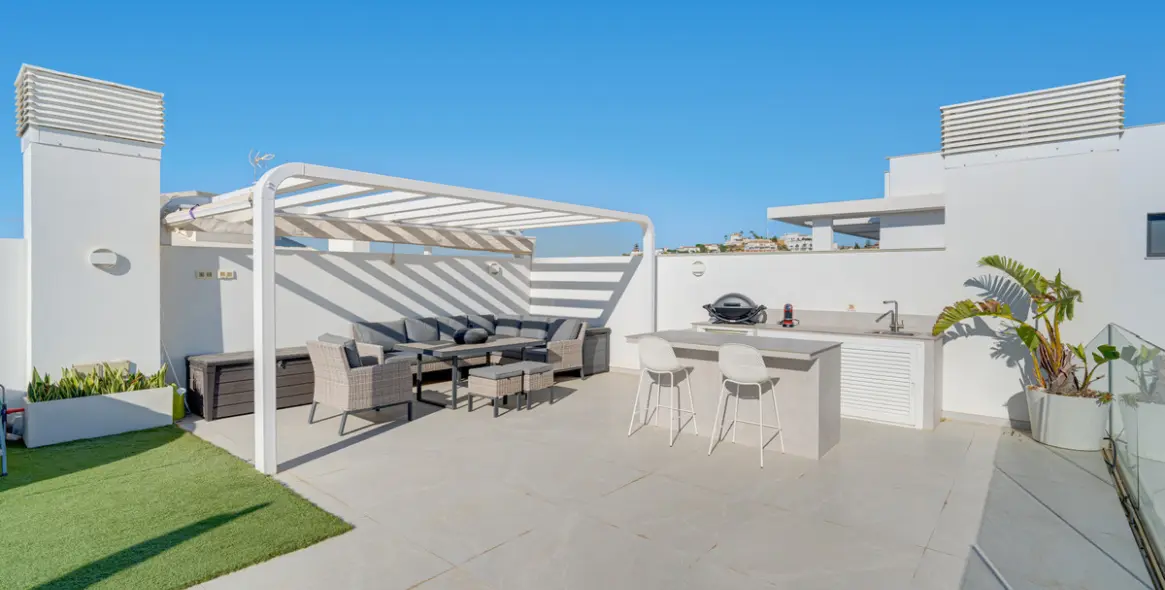 Sale of penthouse duplex in Fuengirola 9