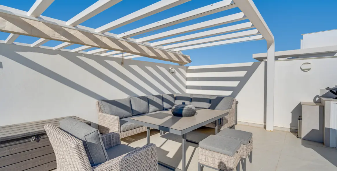 Sale of penthouse duplex in Fuengirola 27