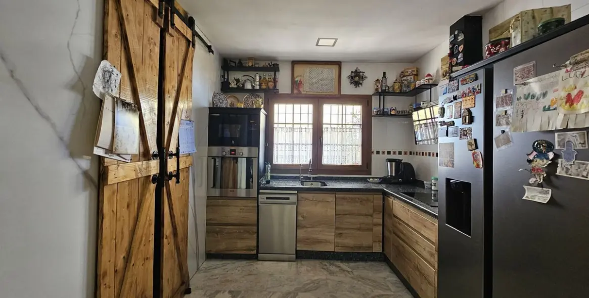 Venta de villa independiente en Los Pacos 28