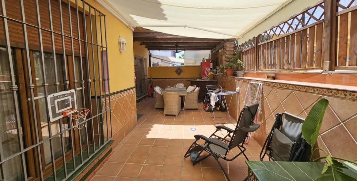 Venta de villa independiente en Los Pacos 33