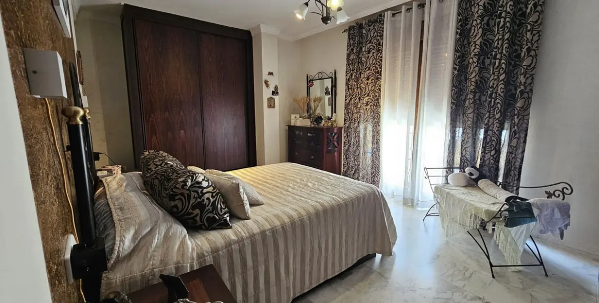 Venta de villa independiente en Los Pacos 41