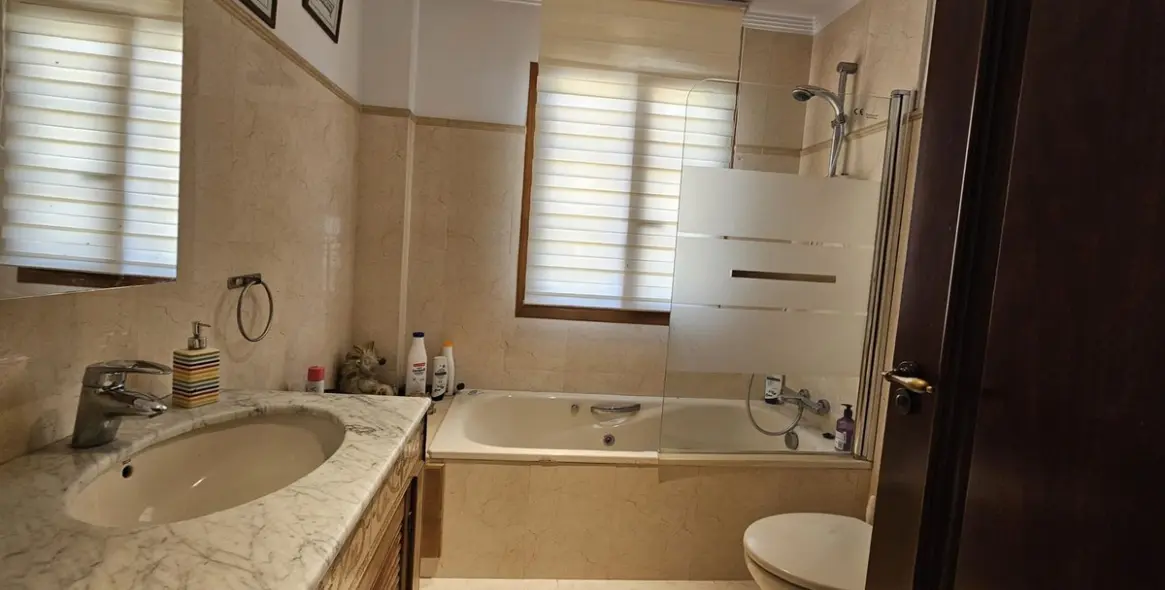 Venta de villa independiente en Los Pacos 75