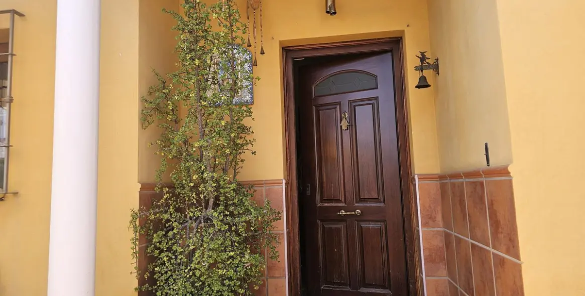 Venta de villa independiente en Los Pacos 79