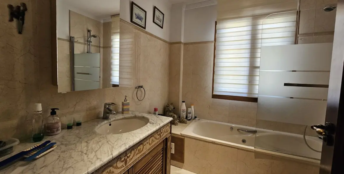 Venta de villa independiente en Los Pacos 82