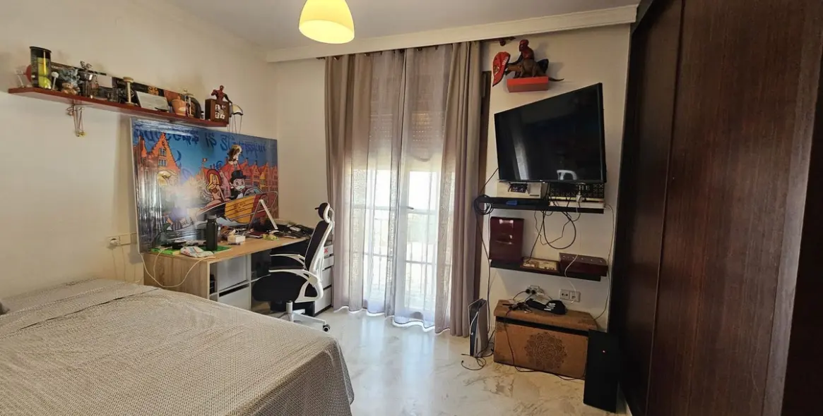 Venta de villa independiente en Los Pacos 85