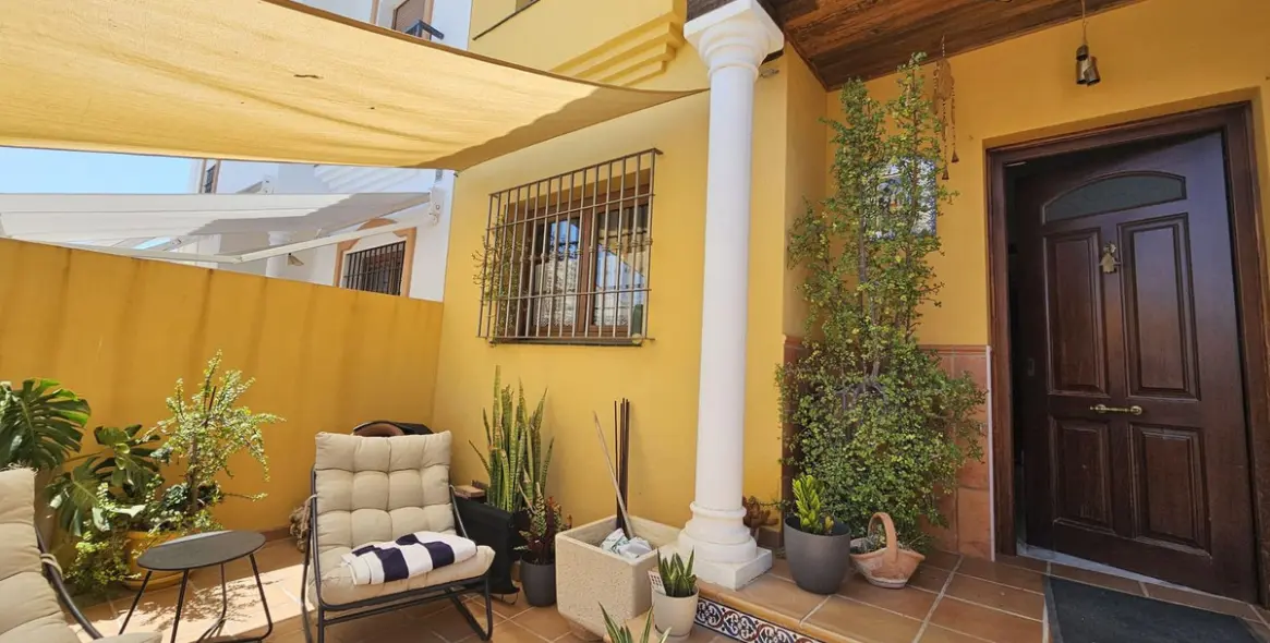 Venta de villa independiente en Los Pacos 86