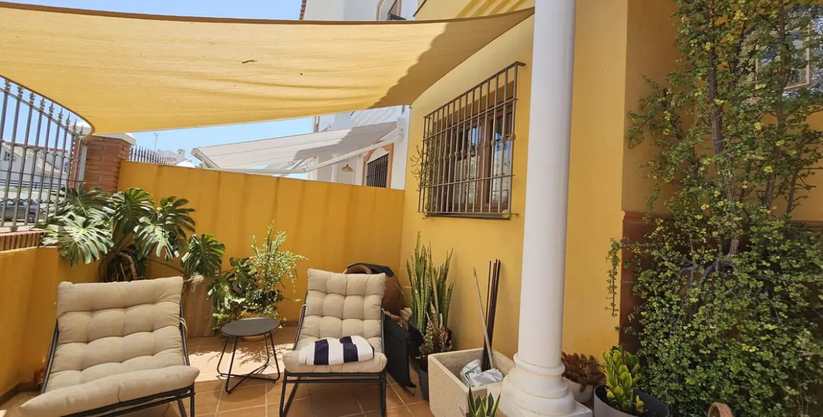 Venta de villa independiente en Los Pacos 89