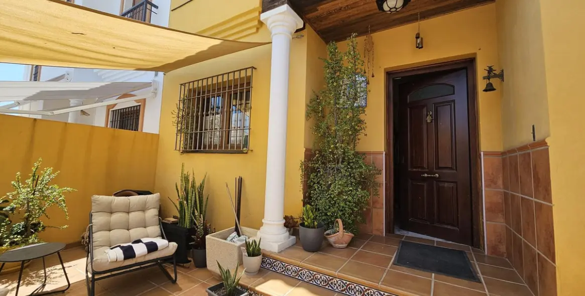 Venta de villa independiente en Los Pacos 91