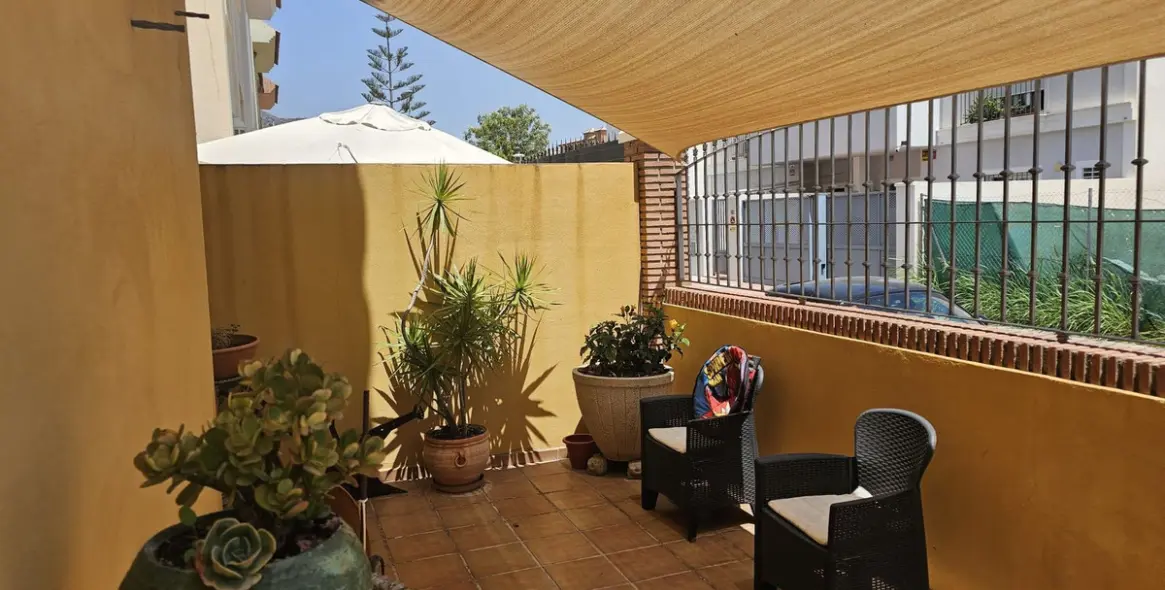Venta de villa independiente en Los Pacos 94