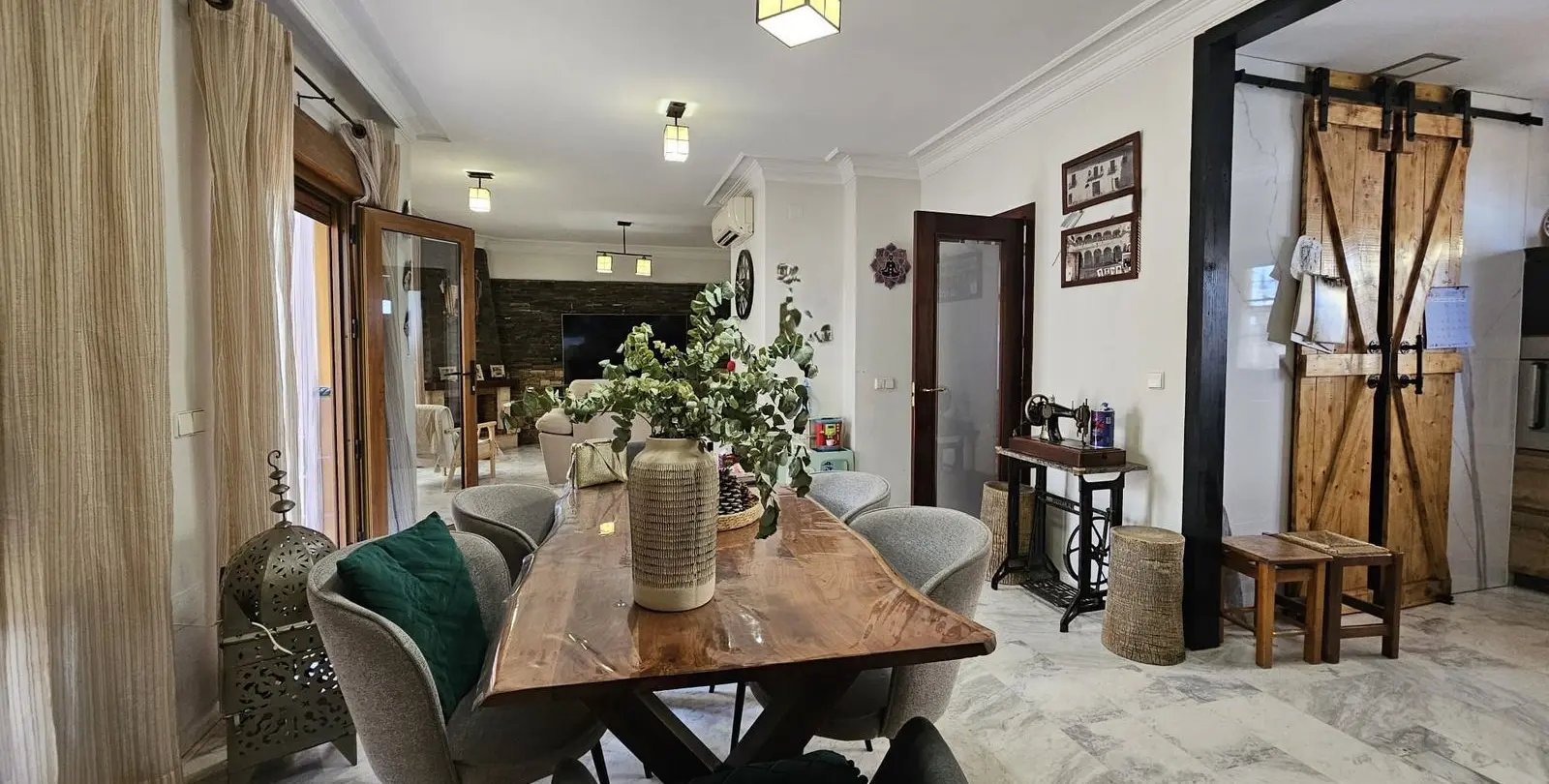 Sale of detached villa in Los Pacos 1