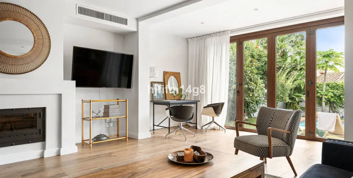 Venta de villa independiente en Estepona 6