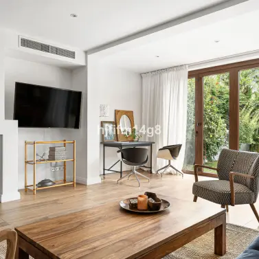 Sale of detached villa in Estepona