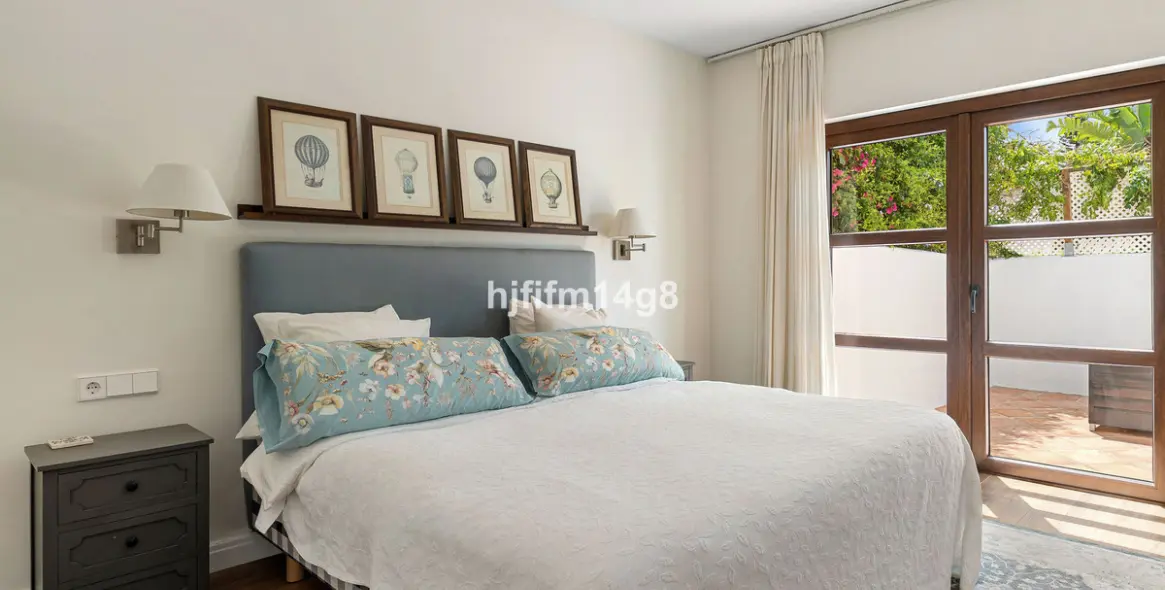Venta de villa independiente en Estepona 16