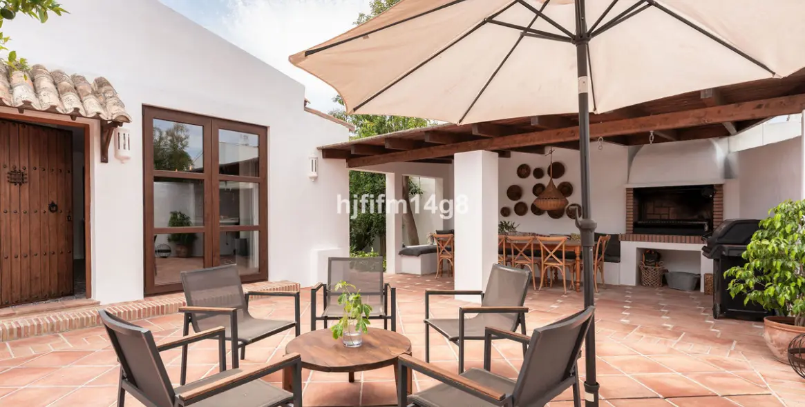 Venta de villa independiente en Estepona 23