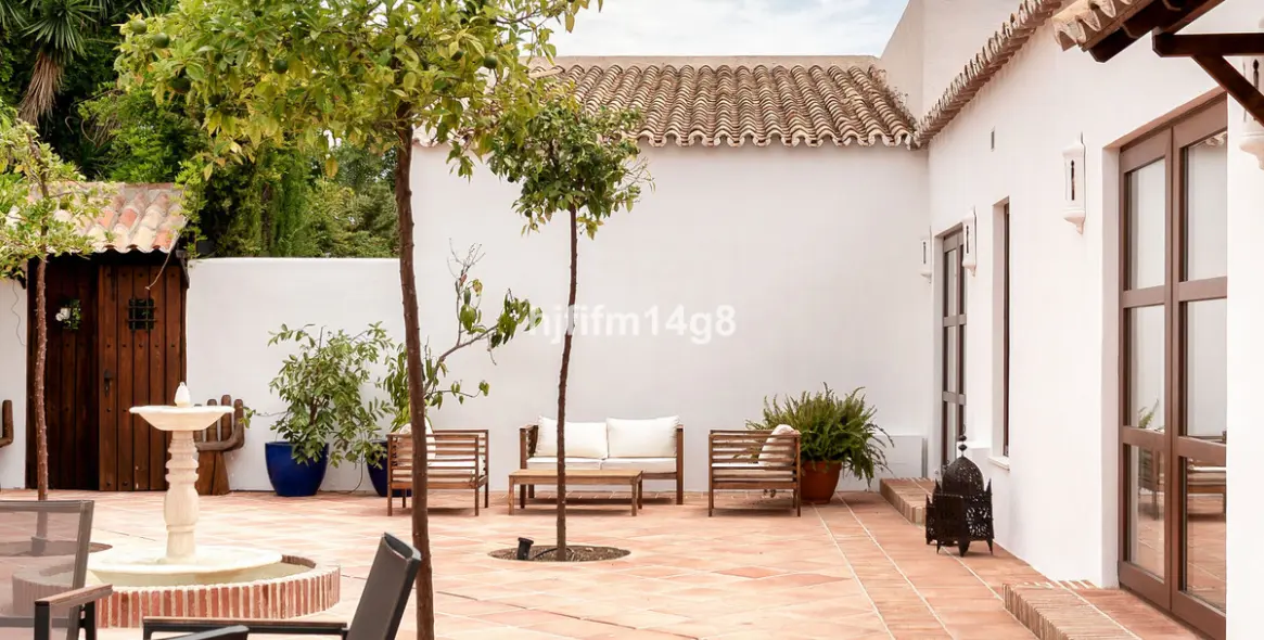 Venta de villa independiente en Estepona 33