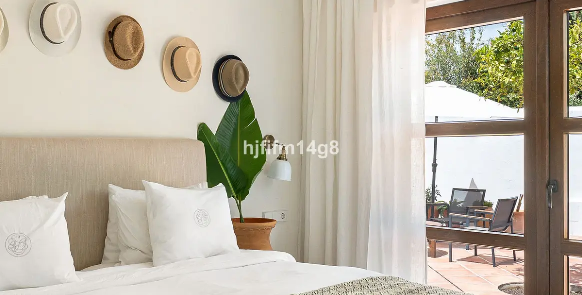 Venta de villa independiente en Estepona 36