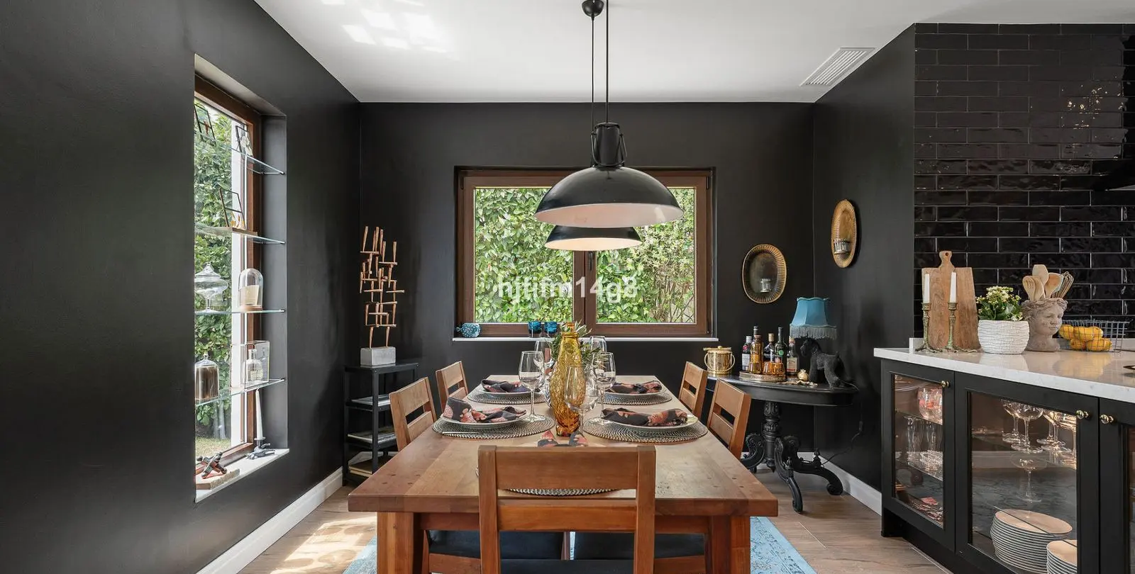 Sale of detached villa in Estepona 10