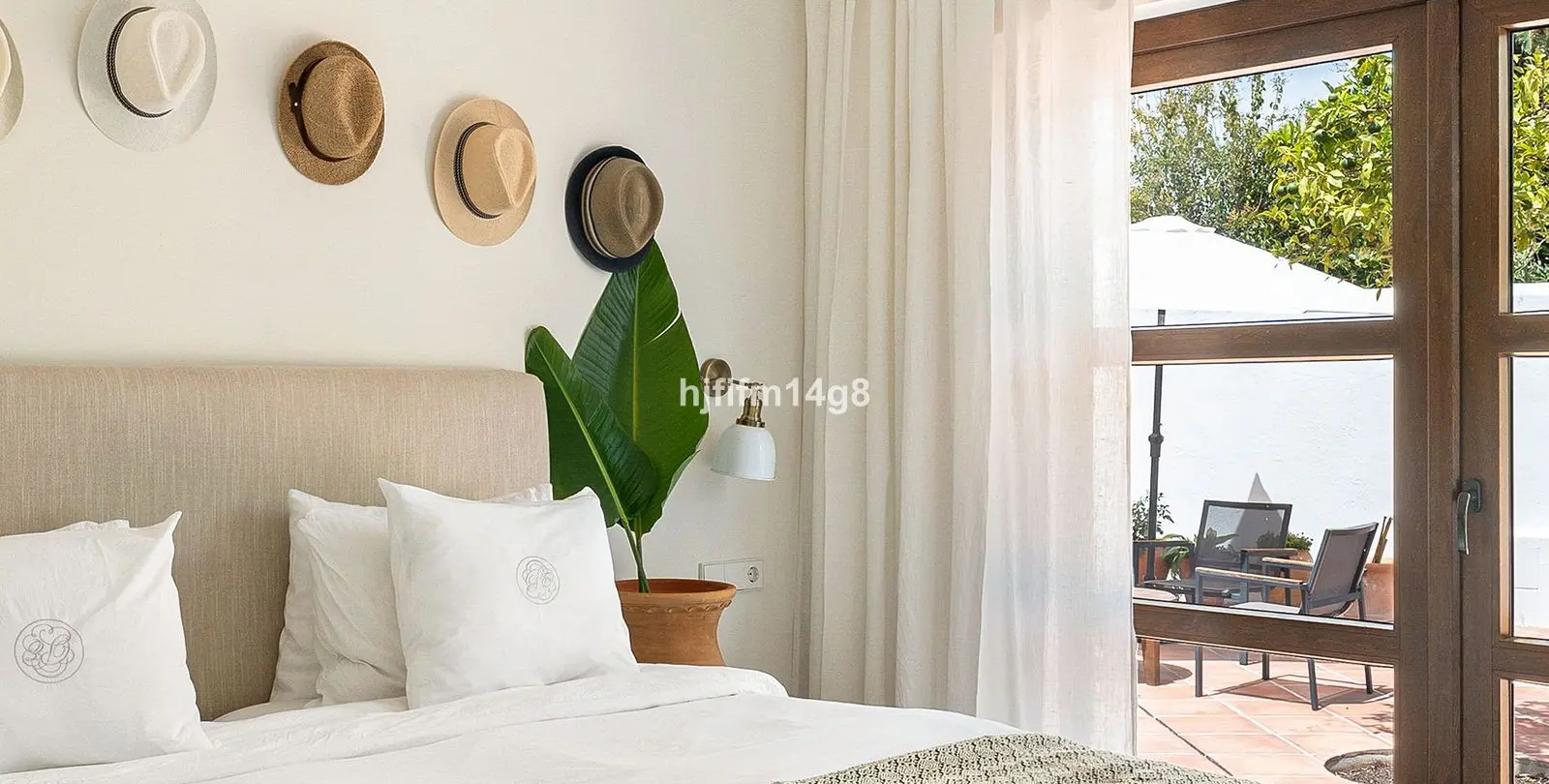 Sale of detached villa in Estepona 36