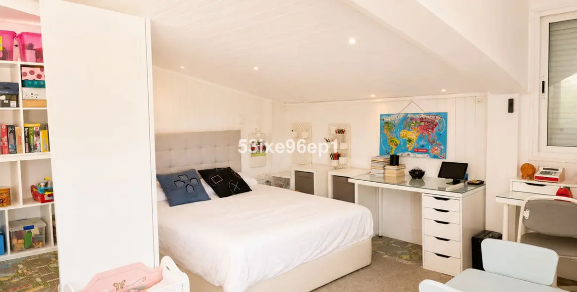Venta de casa pareada en Nueva Andalucía 12