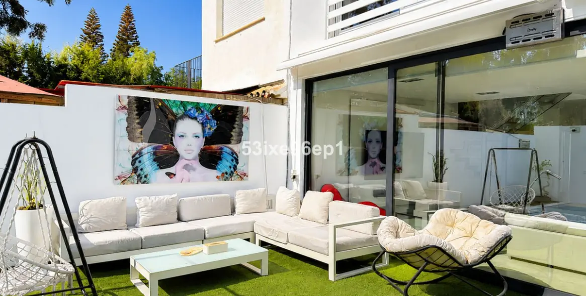 Venta de casa pareada en Nueva Andalucía 13