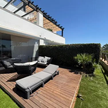 Sale of townhouse in Santa Clara