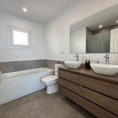 Sale of townhouse in Santa Clara
