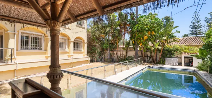 Sale of detached villa in Cortijo Blanco 4