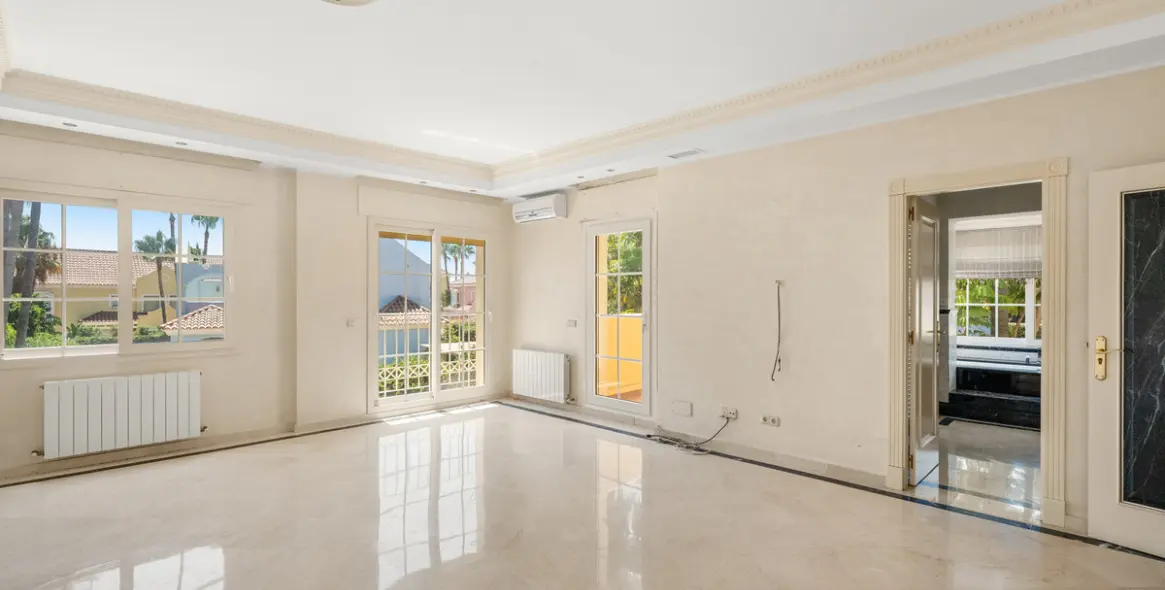 Venta de villa independiente en Cortijo Blanco 9