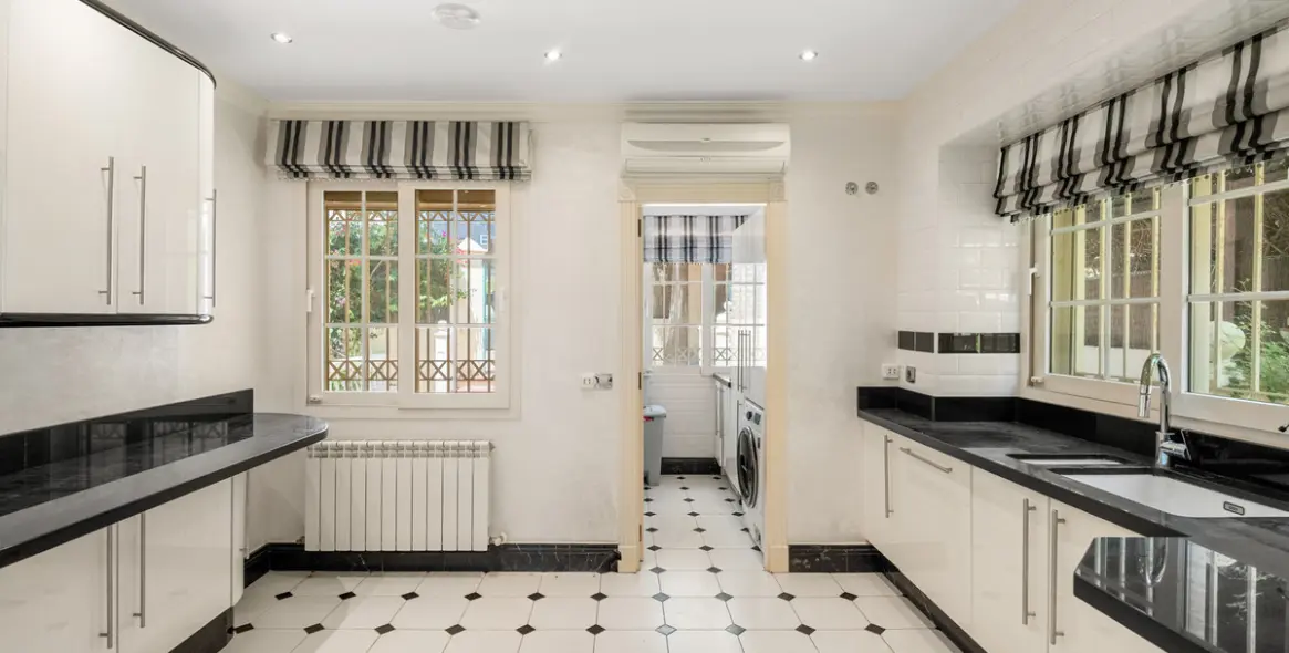 Venta de villa independiente en Cortijo Blanco 10