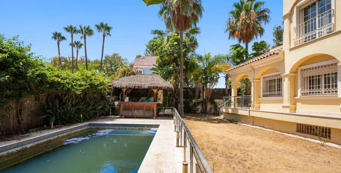 Venta de villa independiente en Cortijo Blanco 36