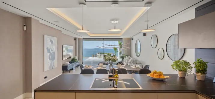 Sale of middle floor apartment in Estepona 4