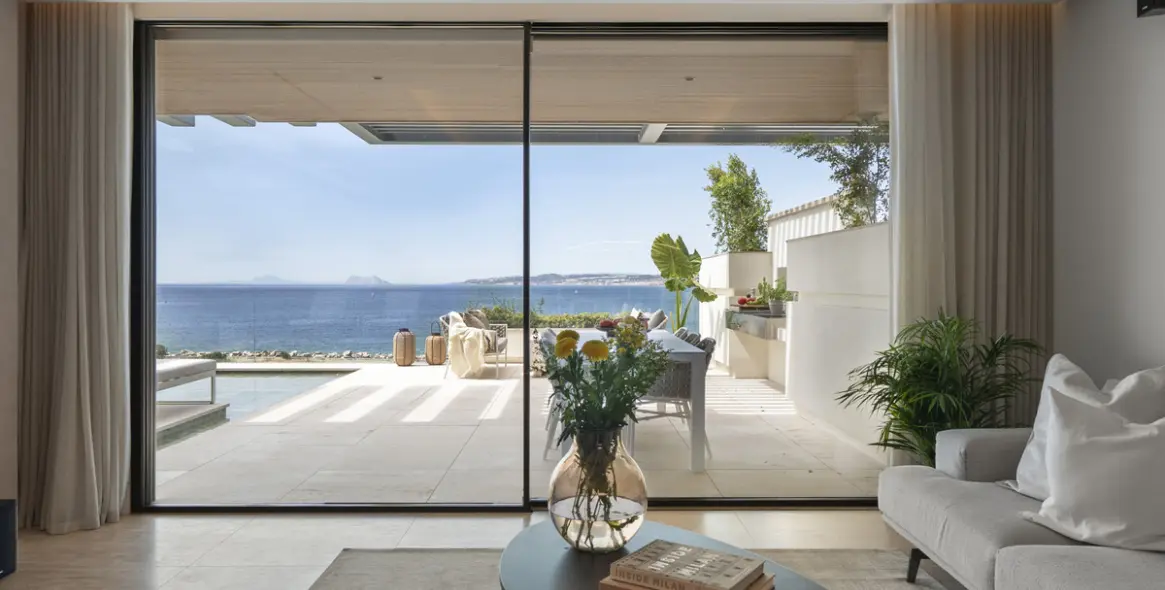 Sale of middle floor apartment in Estepona 8