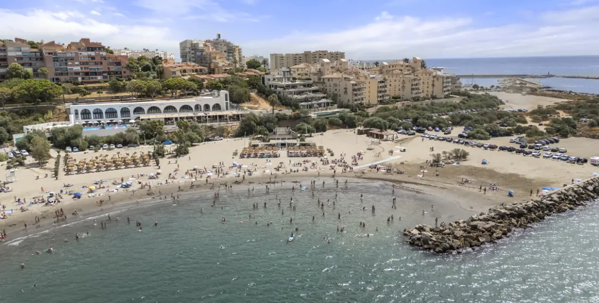 Sale of middle floor apartment in Estepona 49
