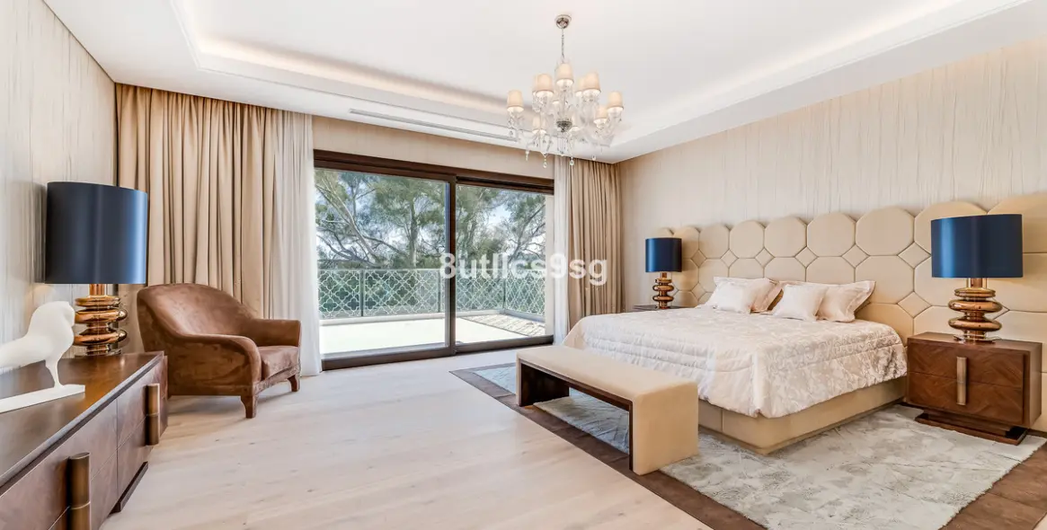 Venta de villa independiente en Nueva Andalucía 6