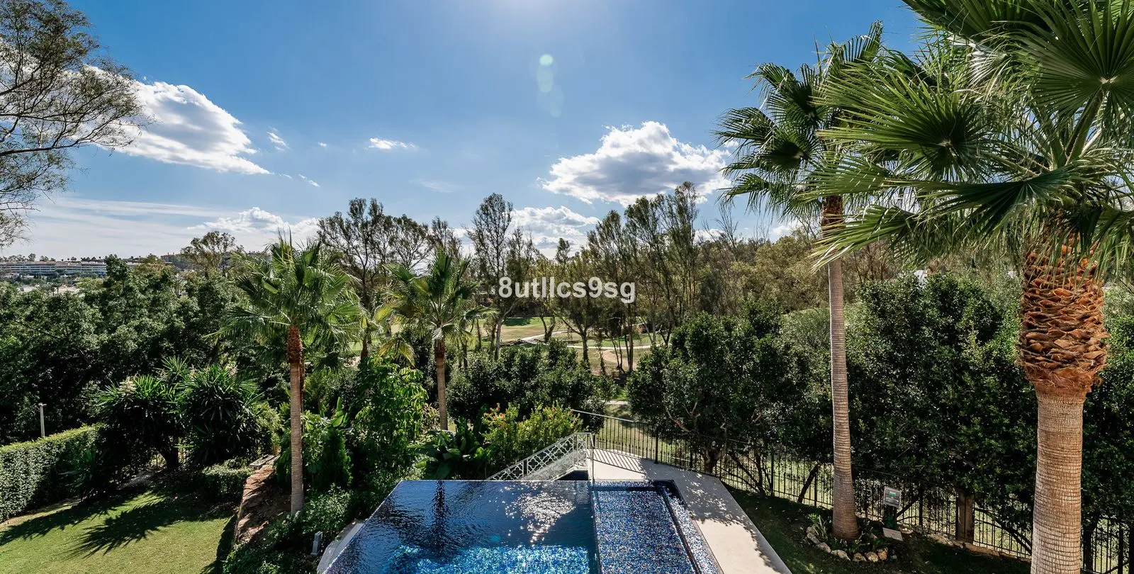Venta de villa independiente en Nueva Andalucía 2