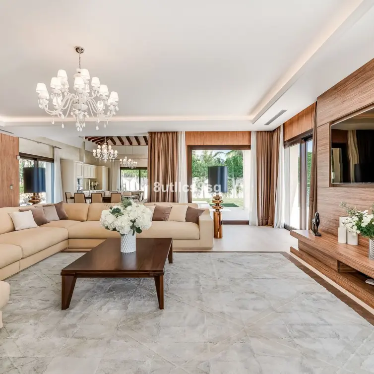 Venta de villa independiente en Nueva Andalucía