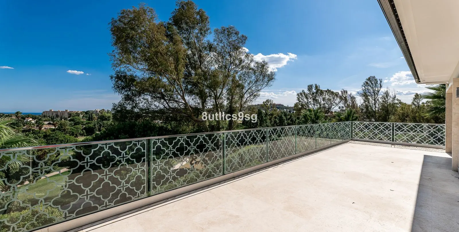 Venta de villa independiente en Nueva Andalucía 10