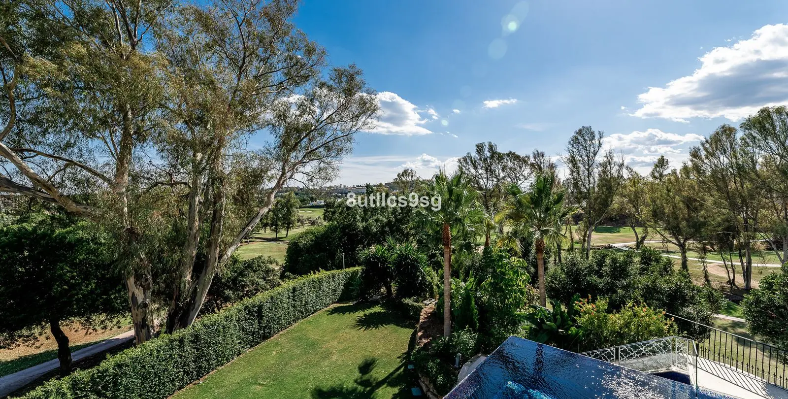 Venta de villa independiente en Nueva Andalucía 15