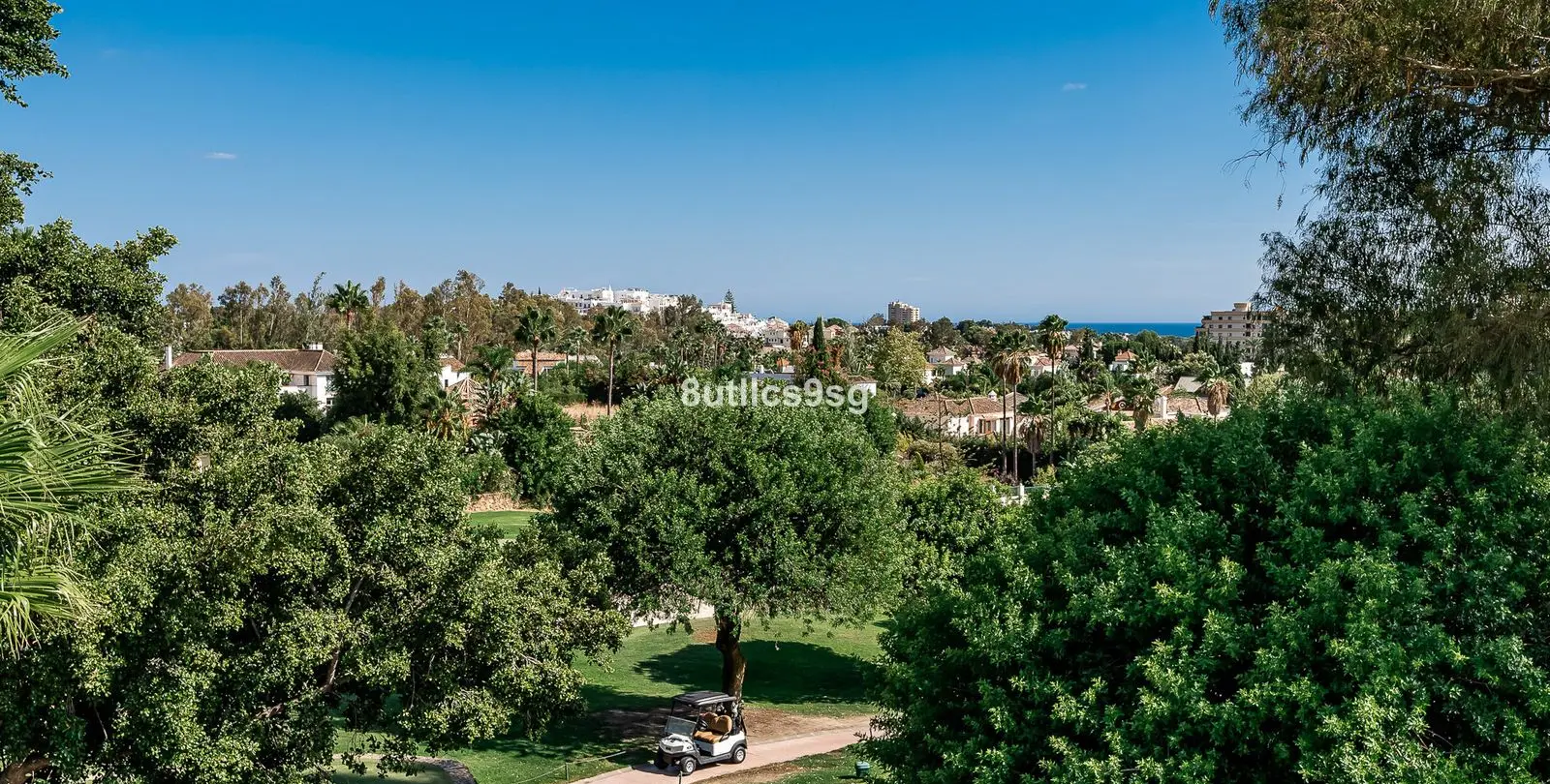 Venta de villa independiente en Nueva Andalucía 18