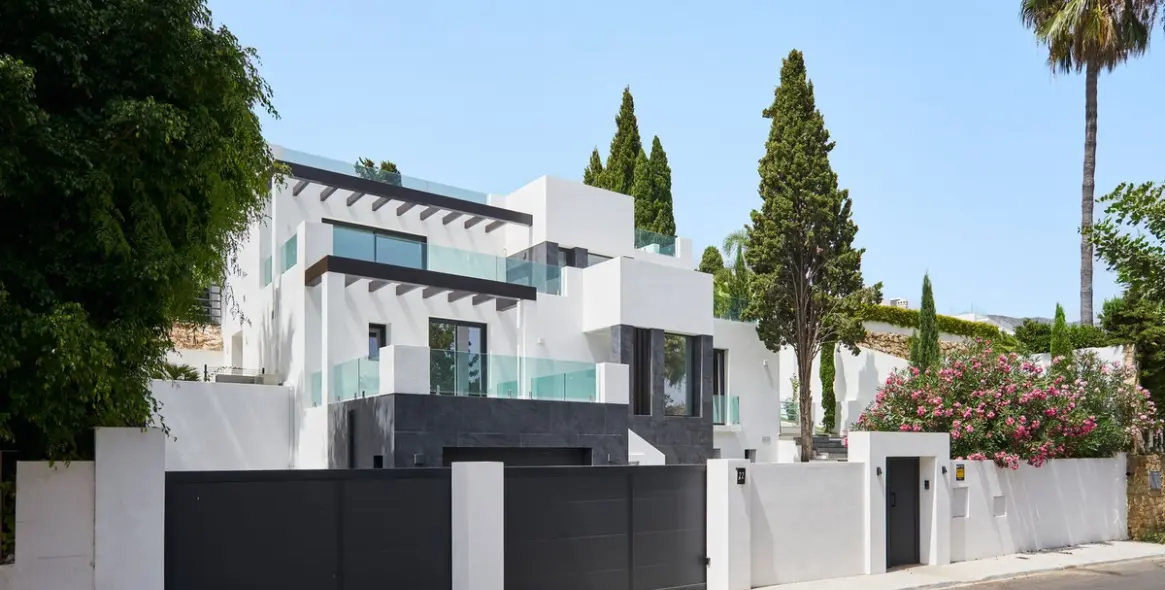 Venta de villa independiente en Sierra Blanca 2