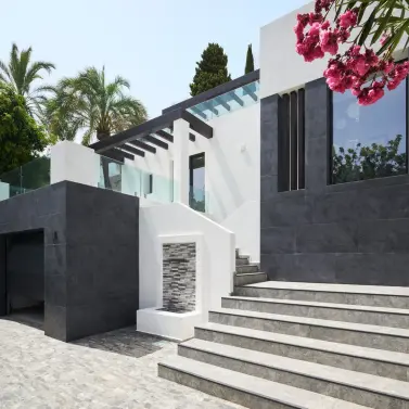 Sale of detached villa in Sierra Blanca