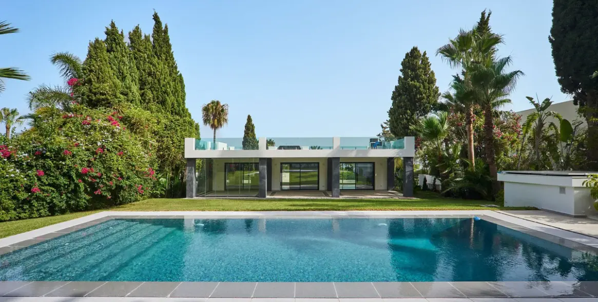 Venta de villa independiente en Sierra Blanca 5