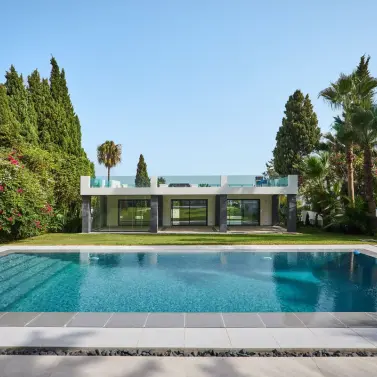 Sale of detached villa in Sierra Blanca