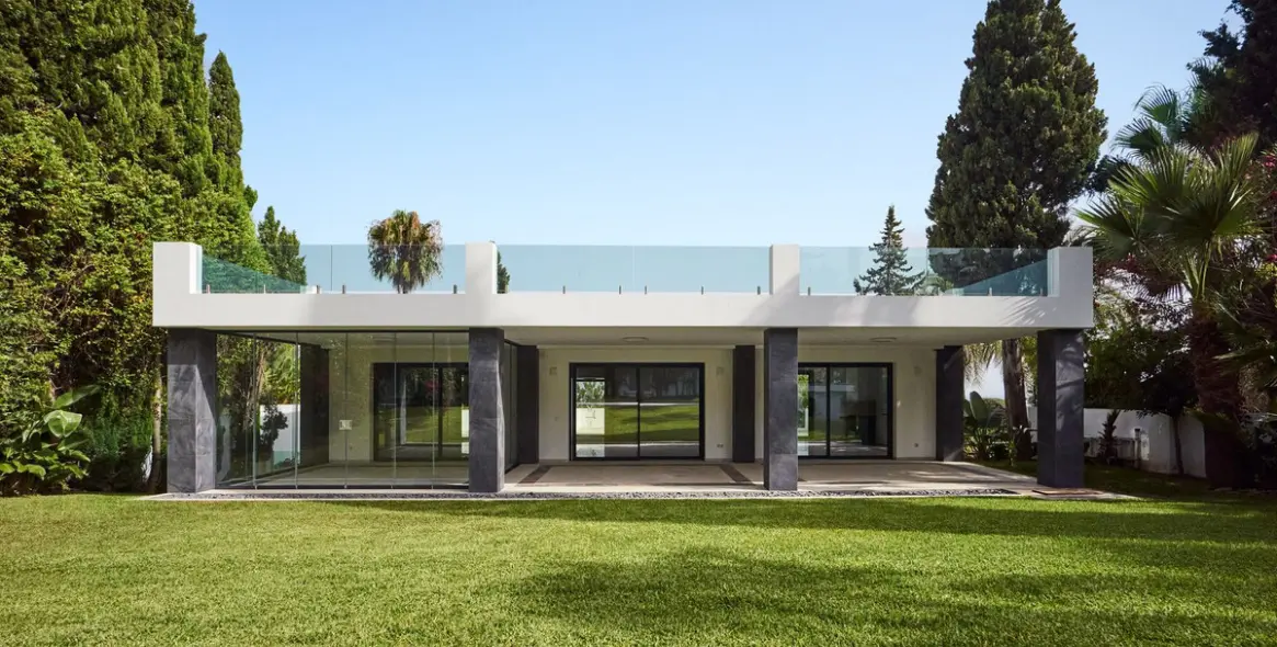 Venta de villa independiente en Sierra Blanca 8
